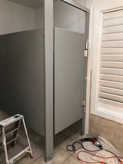 raintree-pool-bathroom